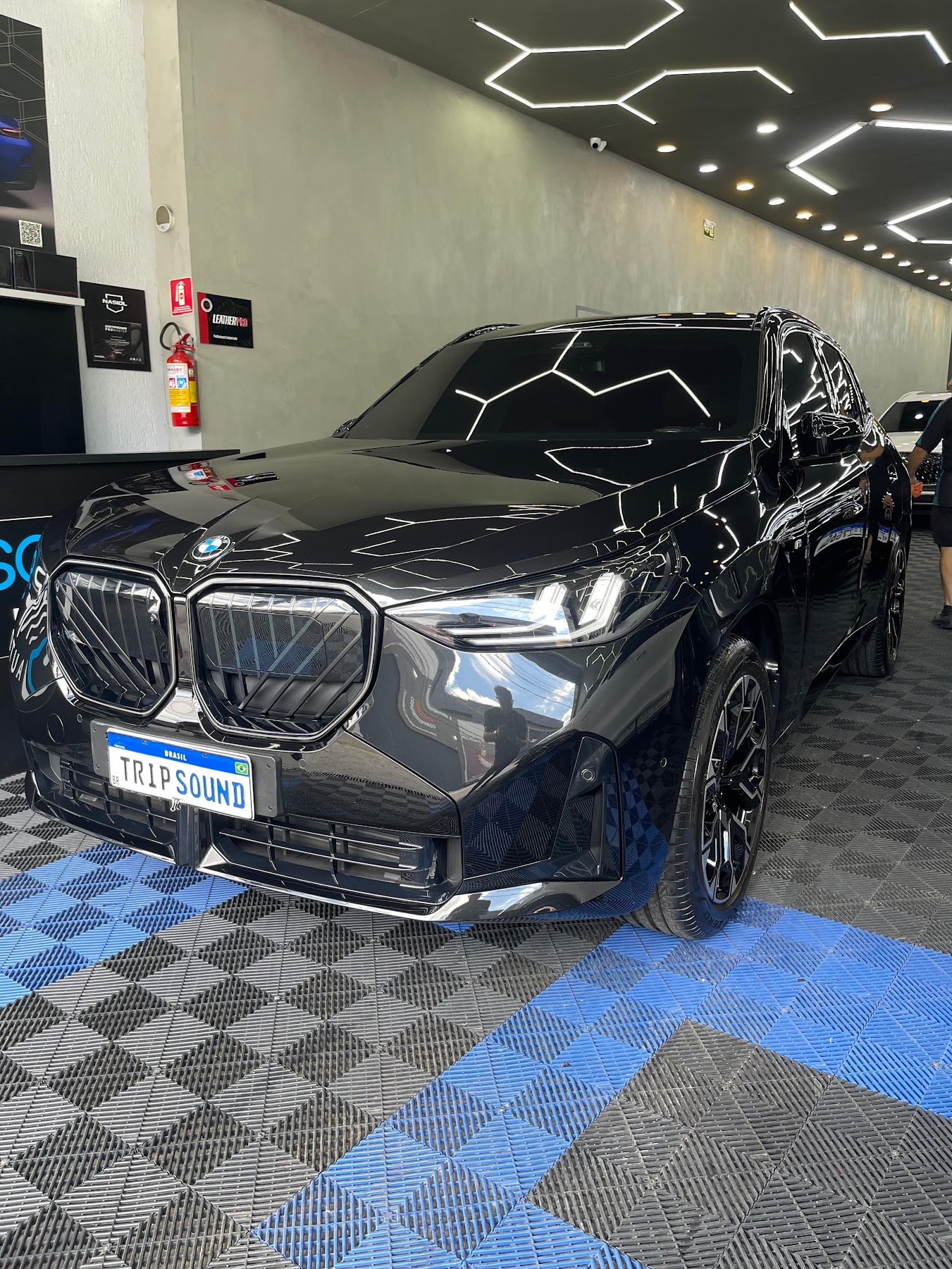 BMW com insulfilm Trip Sound